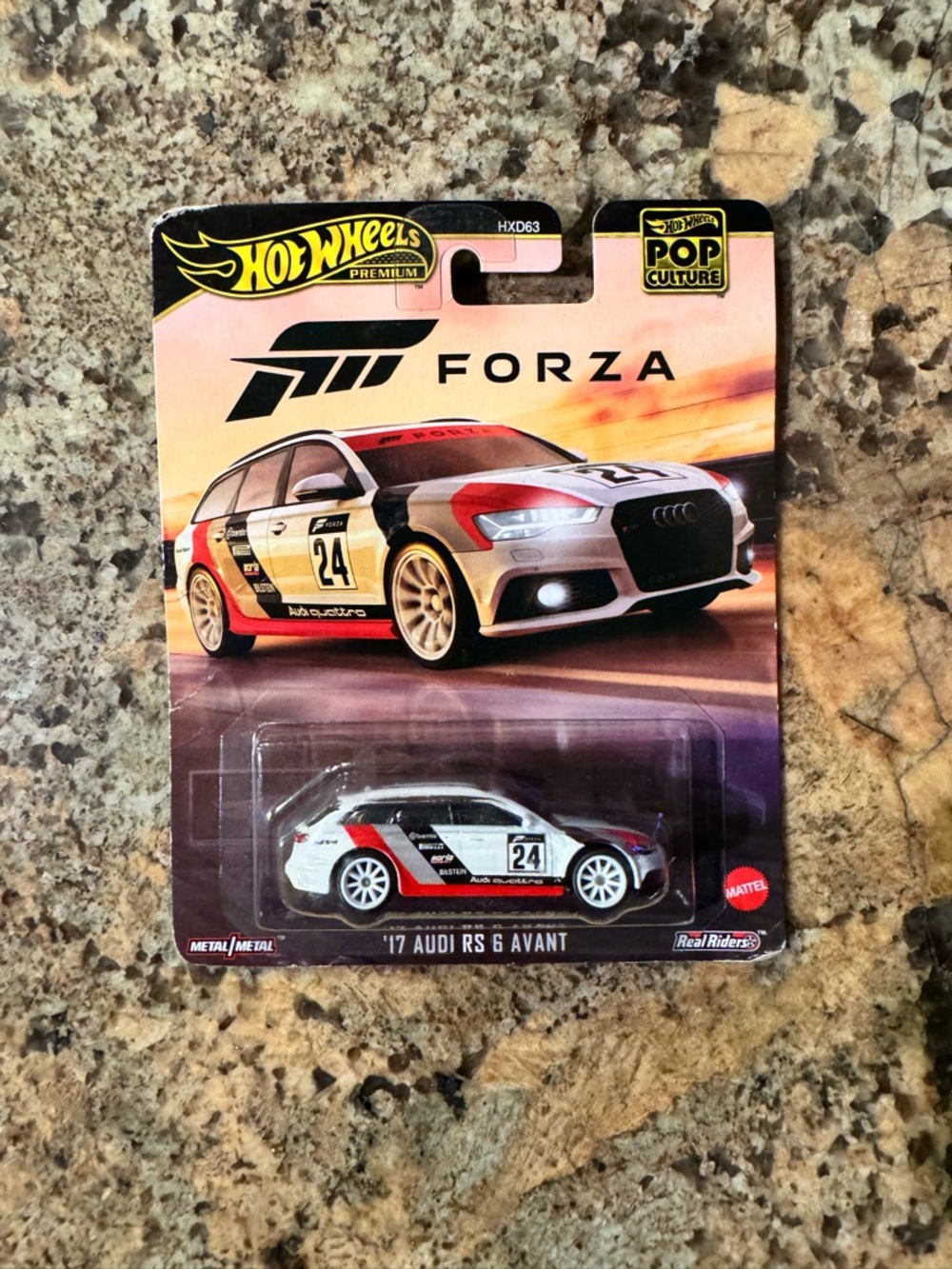 Hot Wheels Forza '17 Audi RS 6 Avant Toy Car - White with Red & Black Accents